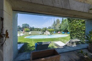 Piscina externa sazonal