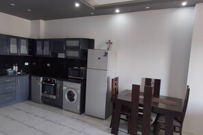 Chalet, 2 Bedrooms, Smoking | Private kitchen