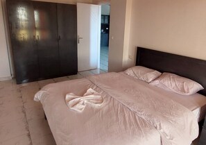 2 bedrooms