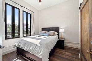 1 室のベッドルーム、WiFi、ベッドシーツ