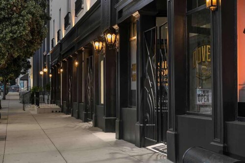 Adventures in Downtown from Stylish Modern Studio