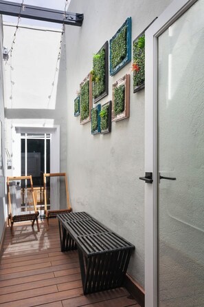 Terrace/patio - Restored 2BR in Historic Gaslamp Hotel (San Diego)