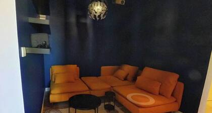 Private Room in a Shared Flat - Lyon 8