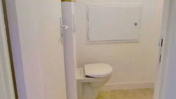 Apartment | Bathroom