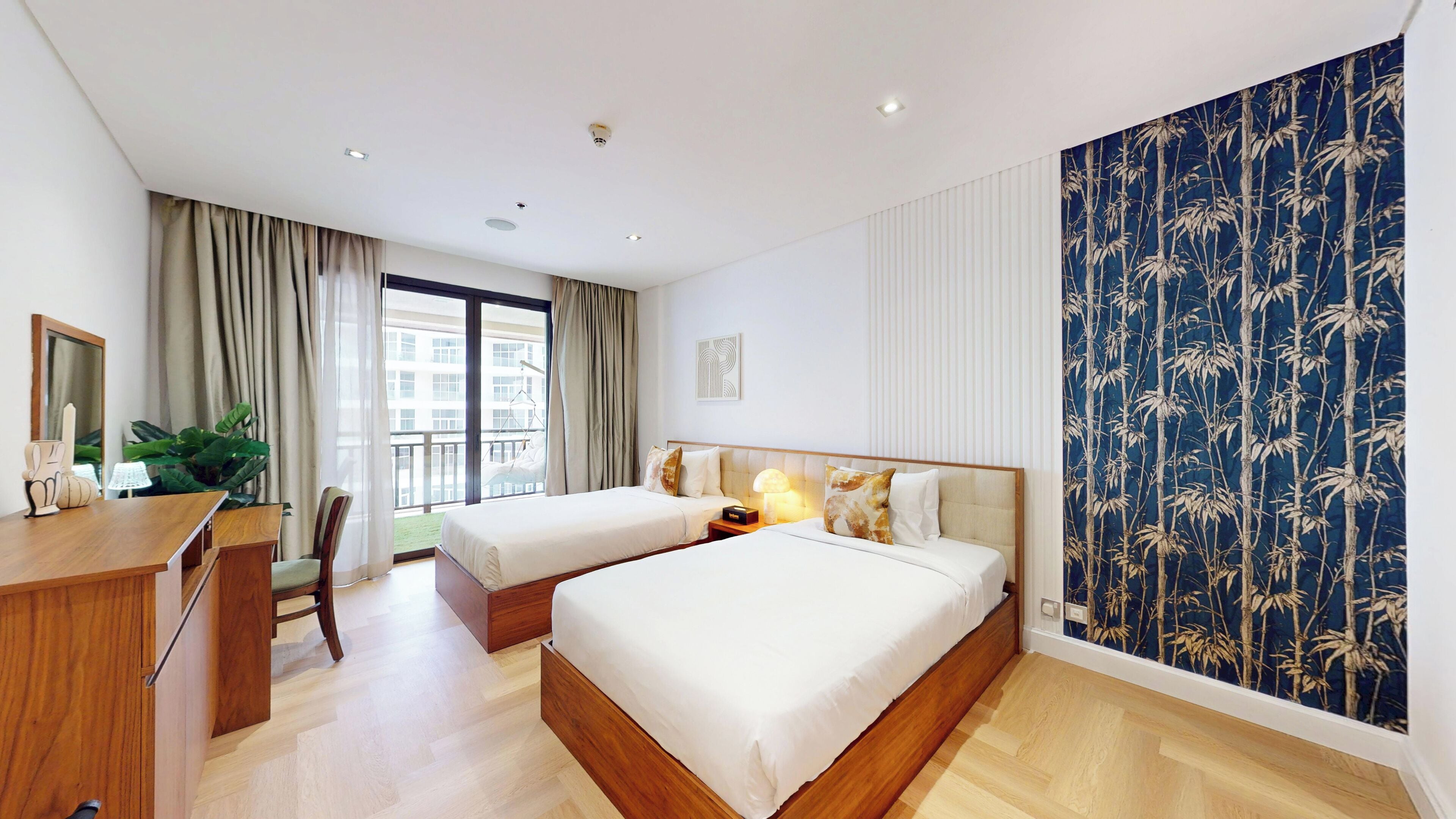 Premium bedding, in-room safe, blackout curtains, iron/ironing board