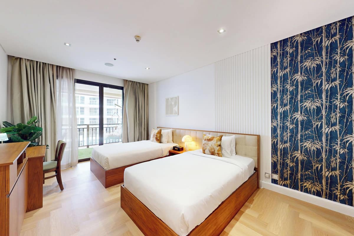 Apartamento superluxo, 2 quartos, vista para o mar | Roupas de cama premium, cofres nos quartos, cortinas blackout
