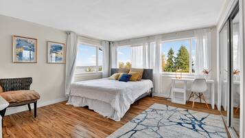 House, 5 Bedrooms | 5 bedrooms, laptop workspace, free WiFi