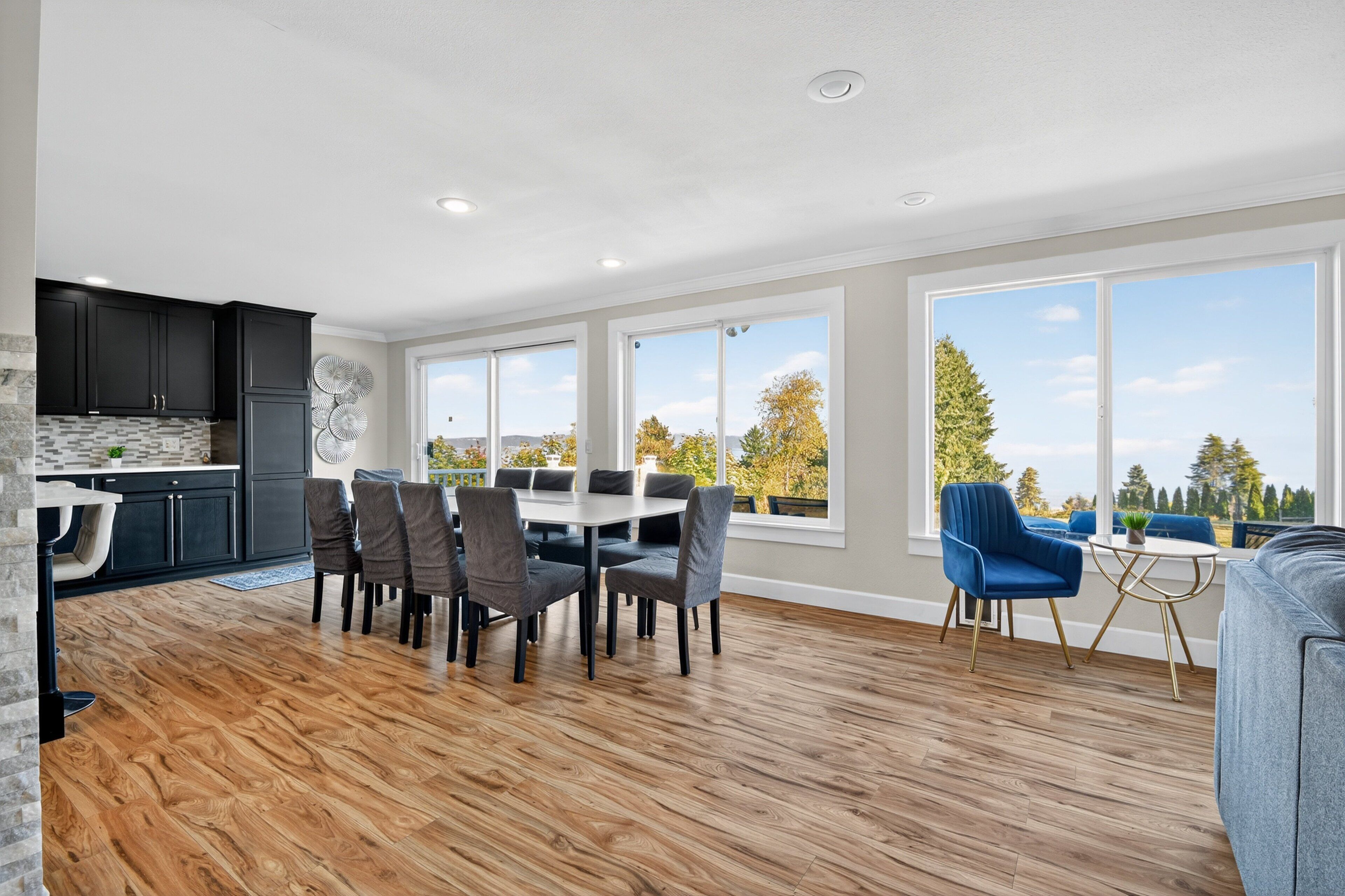 House, 5 Bedrooms | Dining