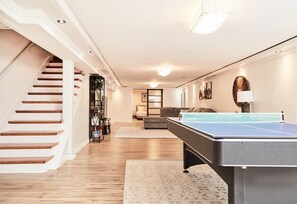 House, 5 Bedrooms | Game room