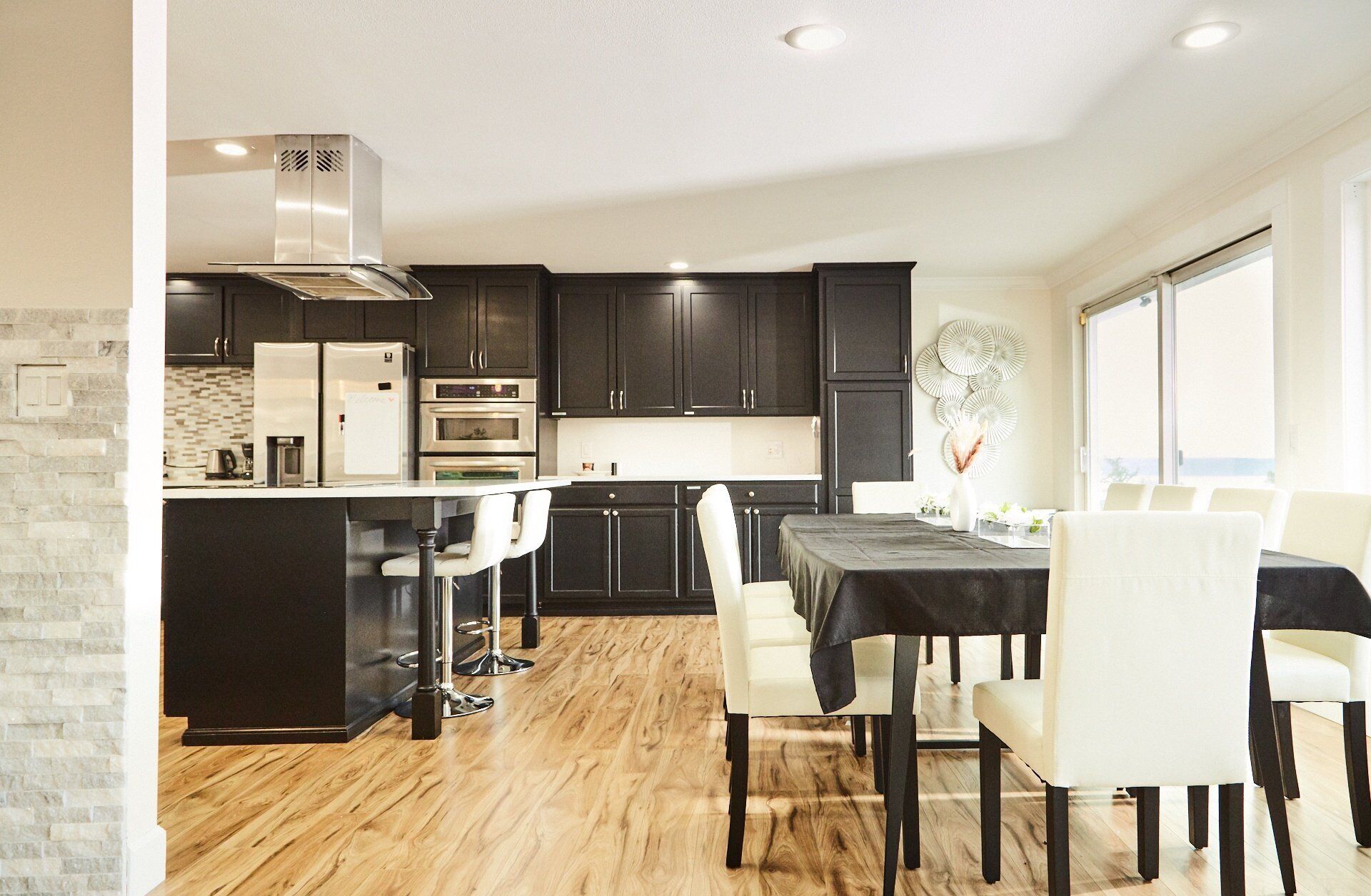 House, 5 Bedrooms | Dining