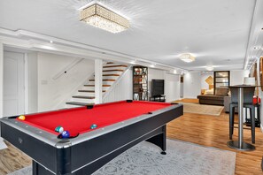 House, 5 Bedrooms | Game room