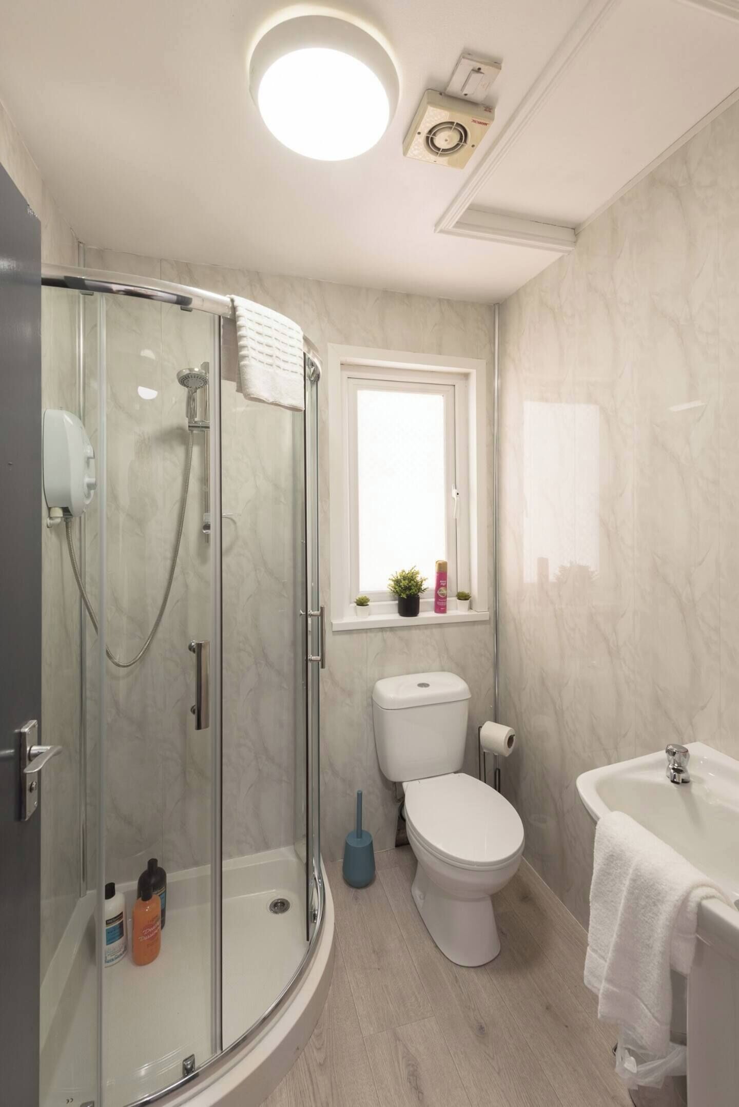 Secadora de cabello y toallas 