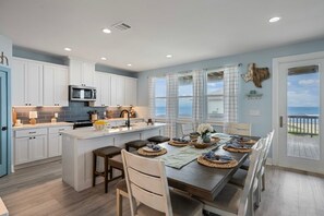 Casa, 4 habitaciones | Restaurantes
