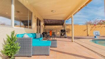 House, 4 Bedrooms | Tempat makan luar