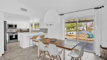 House, 3 Bedrooms | Dining