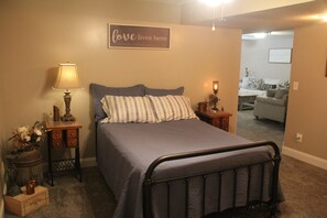 2 habitaciones, tabla de planchar con plancha, wifi y ropa de cama 