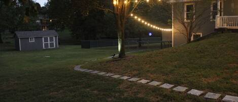 المنطقة المحيطة بالمنشأة