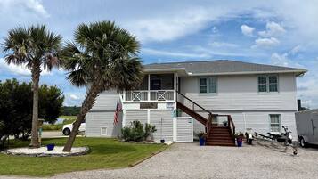 House, 3 Bedrooms | Exterior