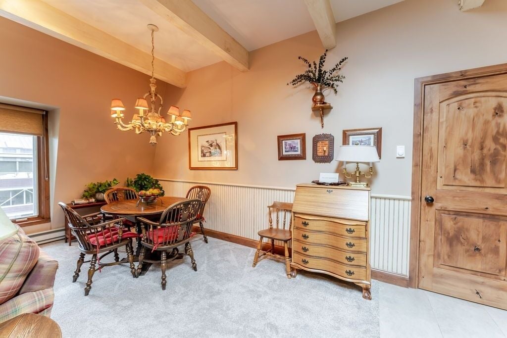 คอนโด, 2 ห้องนอน | ร้านอาหาร