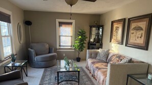 TV, fireplace - Charming 4 Bedroom, Fire Pit, Outdoor Projector, Heated Pool, Close to Downtown (Washington)