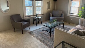 TV, fireplace - Charming 4 Bedroom, Fire Pit, Outdoor Projector, Heated Pool, Close to Downtown (Washington)