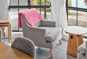 Téléviseur, bureau