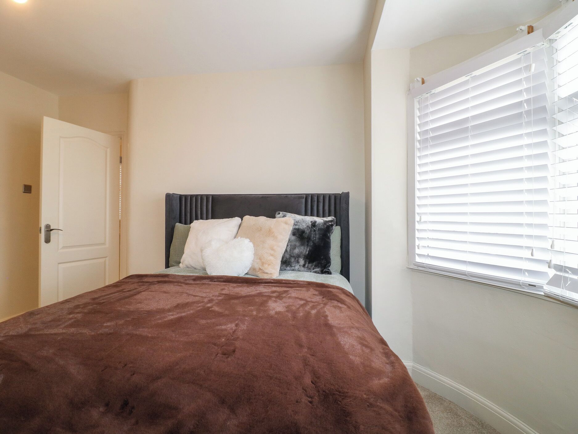 2 bedrooms, individually decorated, individually furnished, free WiFi