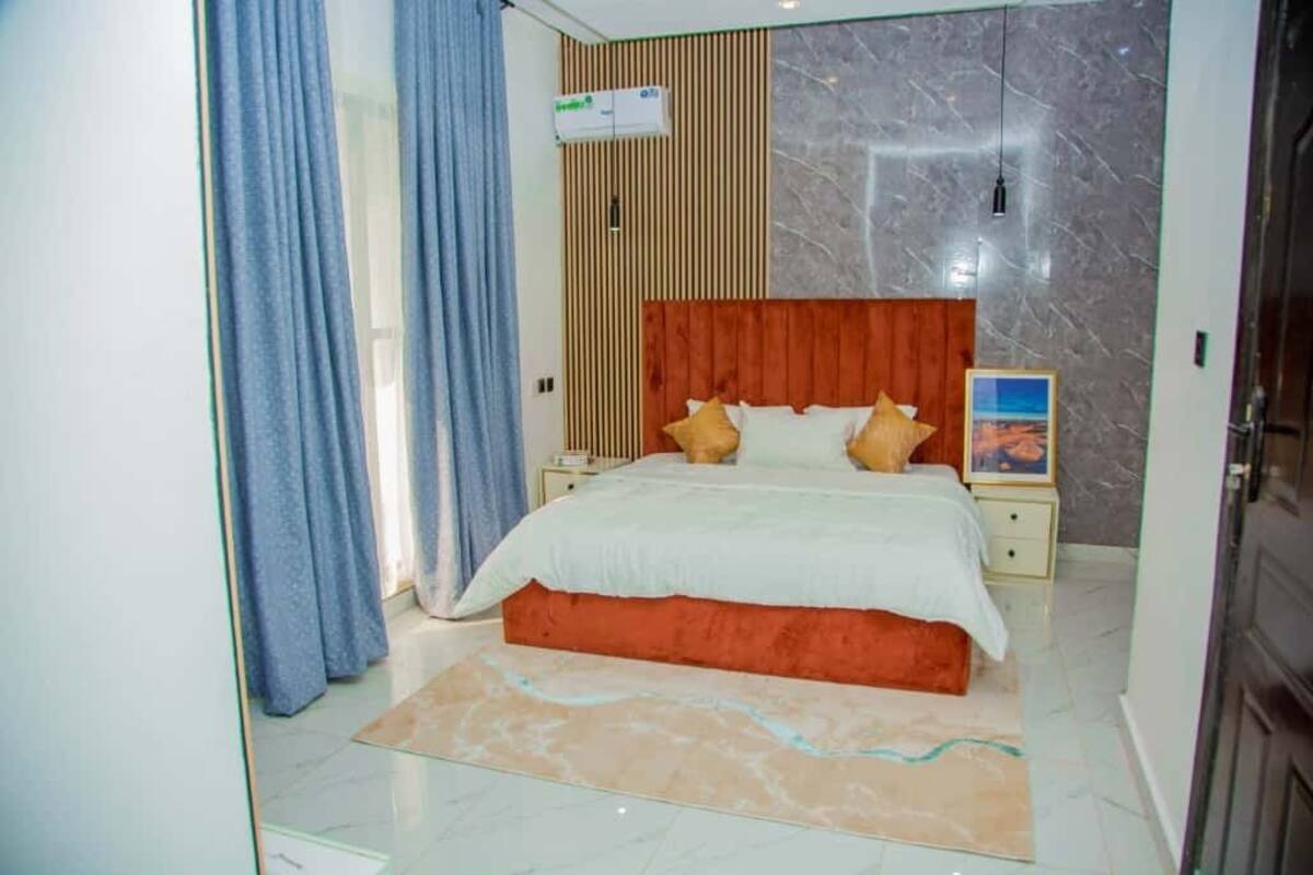 Nhà Duplex cơ bản, 2 phòng ngủ, ban công | Màn/rèm cản sáng, truy cập Internet không dây miễn phí 