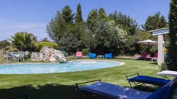Piscina externa sazonal