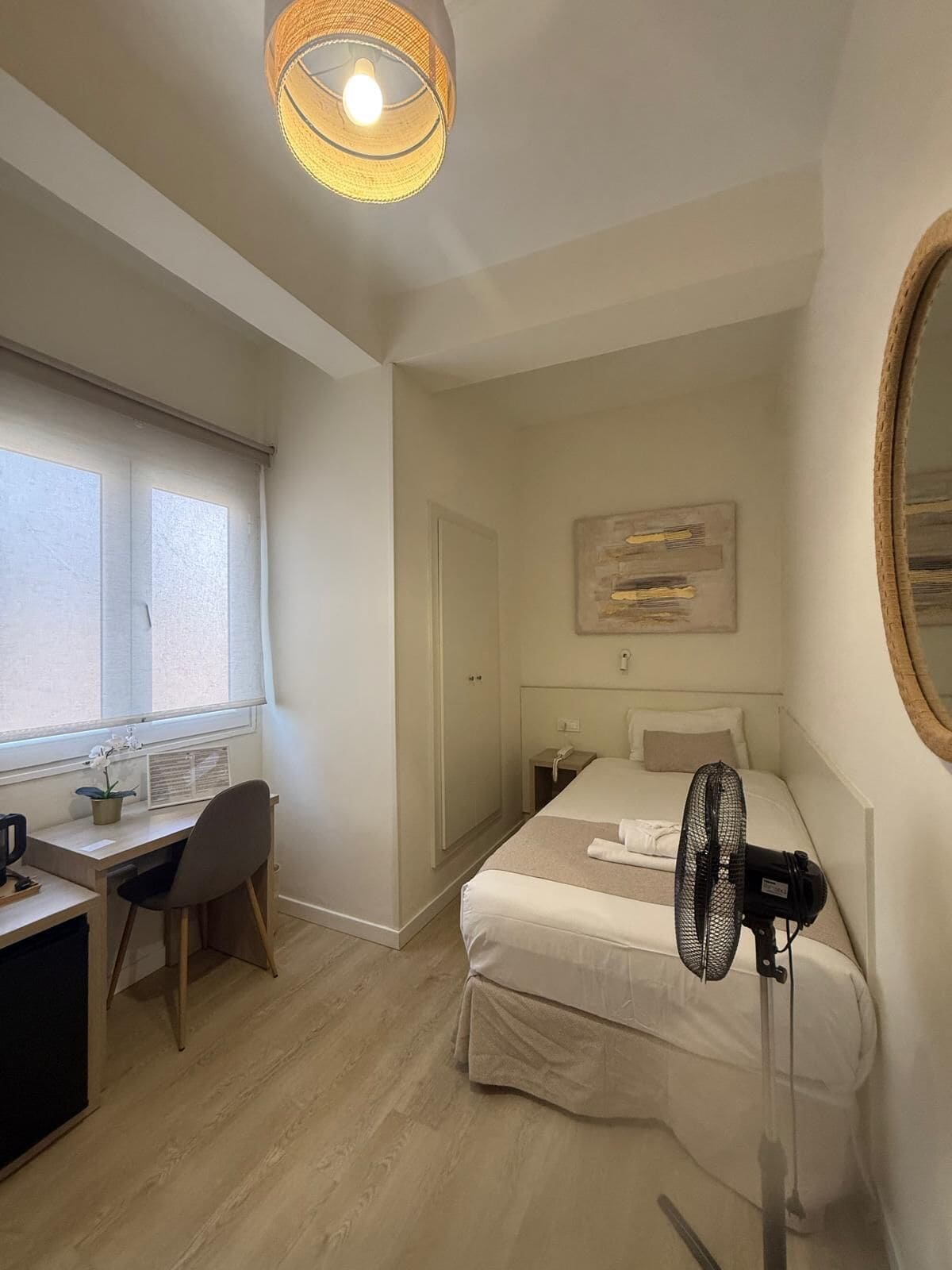 Basic Room | In-room safe, desk, blackout curtains, iron/ironing board