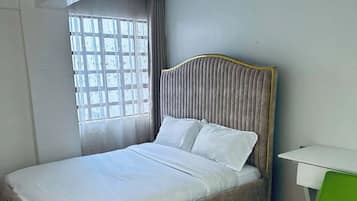 Decoración personalizada, muebles diferentes y wifi gratis