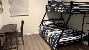 3 bedrooms, WiFi, bed sheets