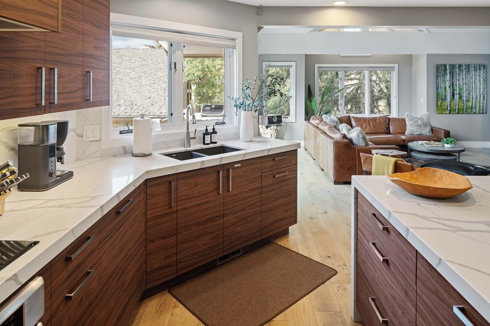 雪櫃、微波爐、焗爐、爐具