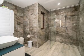 House, Smoking | 3 bedrooms