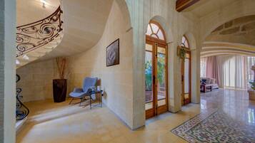 House | 4 bilik tidur