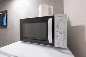 Unclassified image, 4 of 21, button - Ferio Kamata II (Tokyo)