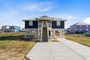 Exterior - Blissful Shores: 3 BR House in Fort Morgan (Gulf Shores)