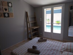 3 chambres, fer et planche à repasser, Wi-Fi, literie fournie