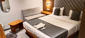 Deluxe Double Room, City View