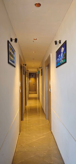 Exterior - Hotel Royal Look (Ahmedabad)