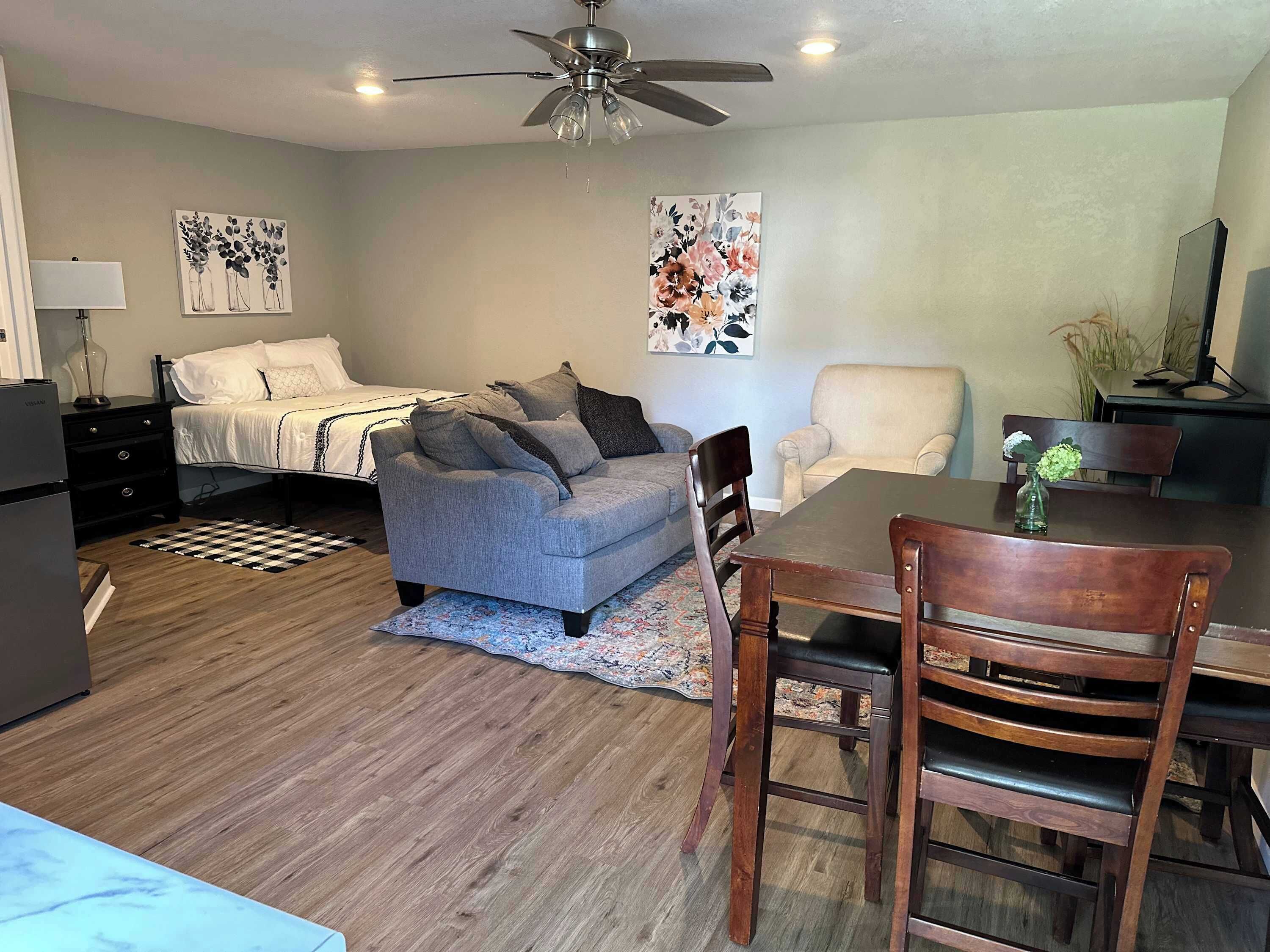 1 bedroom, internet, bed sheets