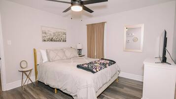 3 chambres, fer et planche à repasser, Wi-Fi gratuit, draps fournis