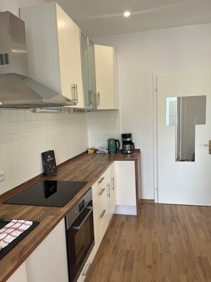 Private kitchen - Bright and lovingly furnished vacation apartment with a feel-good atmosphere (Hamm)