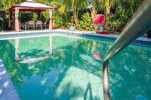 Piscina all'aperto