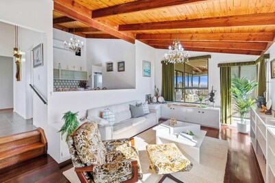 Spacious 4BR Retreat With Stunning Brisbane View