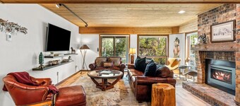 Cozy Condo Steps from the Gondola – Fireplace, Hot Tubs & More!