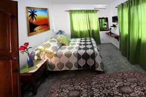 WiFi, bed sheets - Residencial Estephany- Comfortable Apartment with Pool (Sosúa)