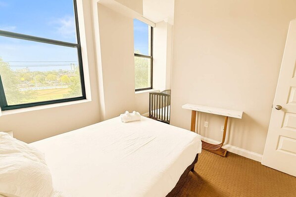 2 bedrooms, WiFi, bed sheets