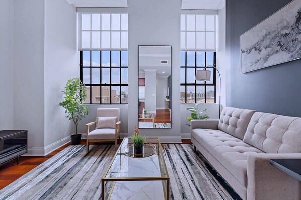 Téléviseur, bureau