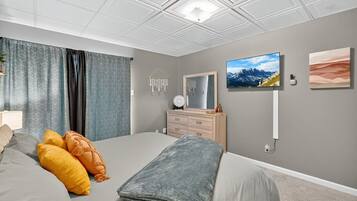 3 bedrooms, WiFi, bed sheets